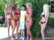 guy surrounded by MILFs in bikinis gif