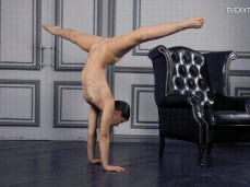 Vika Kovako Flexible ballerina! gif
