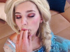 Elsa 2 gif