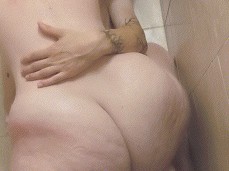 PAWG SHOWER gif