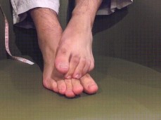 Aussie Tradie guy Manlyfoot sexy big feet ready to be worshiped or fucked gif