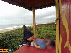 Casal Aventura public sex at beach hut