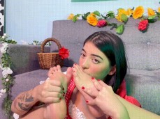 Megan Reid sucking her own feet gif
