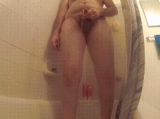 Perfect Chub Pissing in shower ! gif
