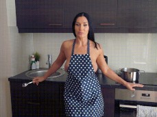 Hot Mommy naked except for apron gif