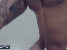 Zack Hunter is roughfucked by handsome, hot muscle hunk Ryan 0422 gif