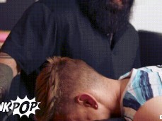 Buff, bearded, tatted, hung masseur Markus Kage starts treatment 0015 gif