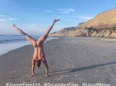 Naked handstand on the beach 0104-1 2