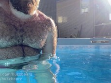 bear shows off his rock hard cock under water 0049-1 gif