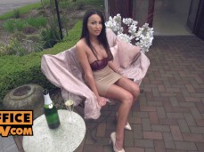 Alyssia Kent in sexy oufit invites you in gif