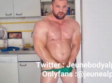 Cute, hot-chested, oiled-up French bodybuilder 0226-1 1 gif