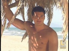 Pornostalgia: Back when beach boys seduced nerds 0009 8 eye contact gif