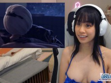 Reacting to 2B and Her Human Guest gif
