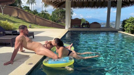 430px x 242px - Amateur Holiday Pool Porn GIFs | Pornhub