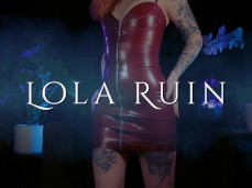 Lola Ruin gif