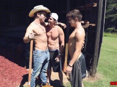 Frat boys Drake Von & Colby Chambers seduce fit farm hand Calvin Banks 0100 gif