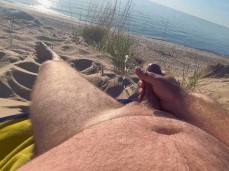 Strokin dad bod stroking & cumming on the beach 0206-1 2 gif