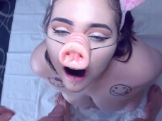 Piss Piggy gif