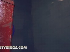 ouzugmoij gif