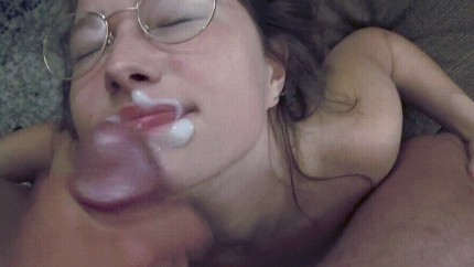 CUMMING ON CUTIES MOUTH