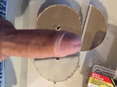 Faced with a technical problem, the construction worker decided to screw it gif