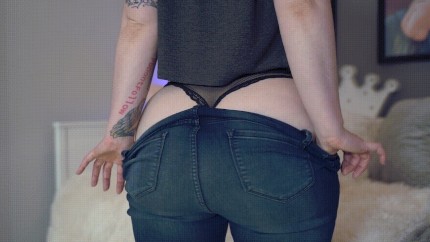 Bbw Pulling down her jeans