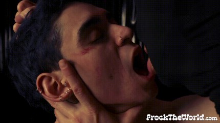 Hot Gay KIss