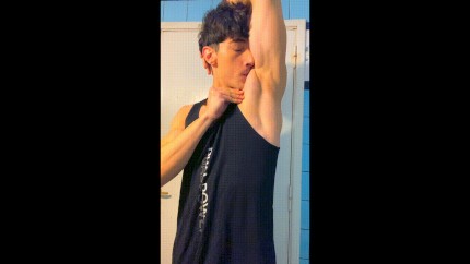 armpit flexing