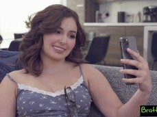 leana gif