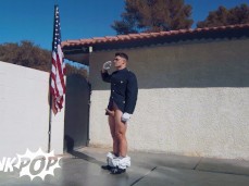 Con la verga tiesa gif