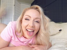 Sadie Summers receiving cum gif